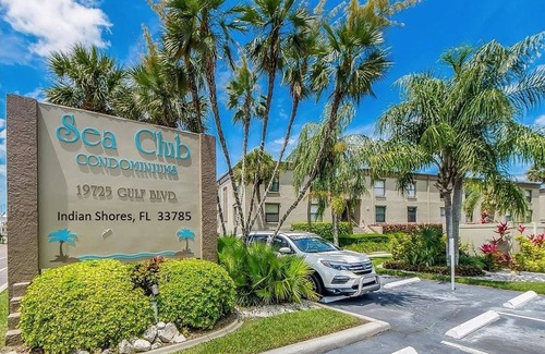 Indian Shores Condominio | Welcome Y'all Vacation Rentals