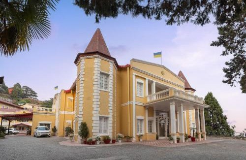The Mall Road Hotel | WelcomHeritage Kasmanda Palace