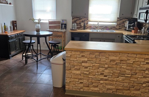 Terrell Casa | Welcoming 3-bedroom house with AC in Lake Norman of Catawba