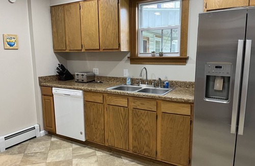 Huntingdon Casa | Welcoming 3 Bedroom; 2 Full Bath Home!