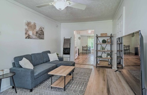 Alcoa Cabaña | Welcoming Alcoa Cottage w/ Mountain Views!