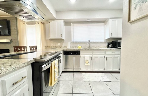 West Arlington Casa | Welcoming all traveling professionals - 30 day stays