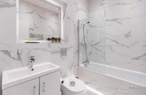 Golders Green Apartamento | Welcoming and Spacious Apartment- Excellent Location