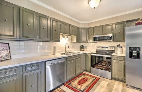 Boone Casa | Welcoming Boone Getaway Near Hiking and Skiing!
