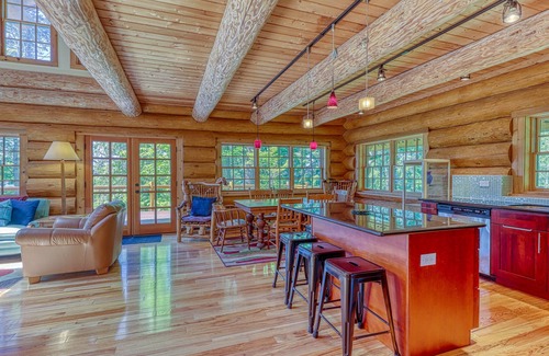Camano Island Cabina | ¡nuevo Listado! Cabina Familiar w / Wifi, Cable, Cocina Completa, Terrazas y Barbacoa!