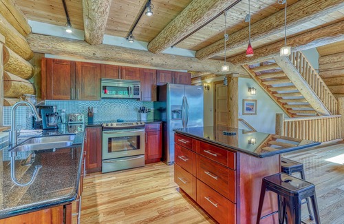 Camano Island Cabina | ¡nuevo Listado! Cabina Familiar w / Wifi, Cable, Cocina Completa, Terrazas y Barbacoa!