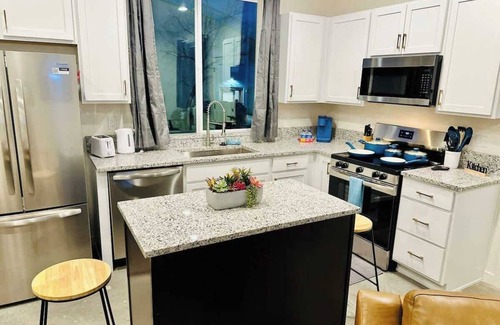Old Southwest Casa | Welcoming Cozy Haven, Pets Ok,Sleeps 7