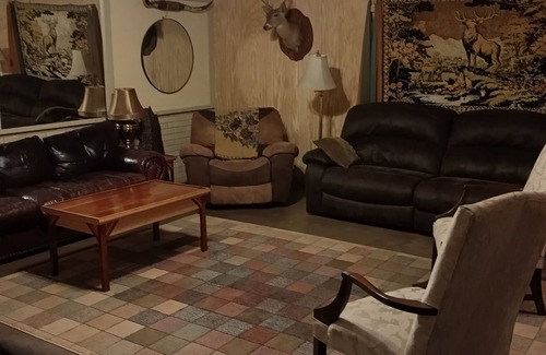 Hattiesburg Otro | Welcoming farmhouse with AC in charming Hattiesburg