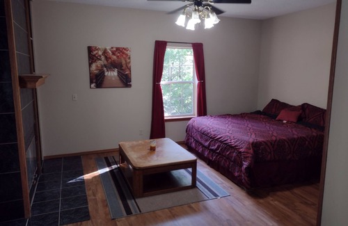 Pineville Otro | Welcoming large country home close to River and Hunting