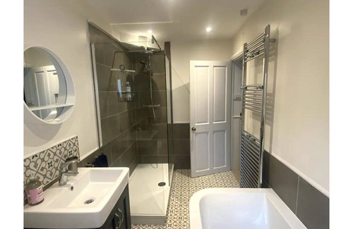 Dorchester Cabaña | Welcoming, quintessential cottage, pet friendly