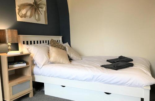St Helens Apartamento | Welcoming spacious 2-bedroom house in St Helens