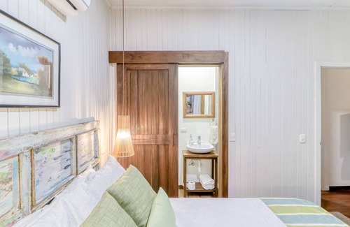 La Cruz Casa | Welcoming suite at Hotel Punta Descartes with fast WiFi & on-site dining