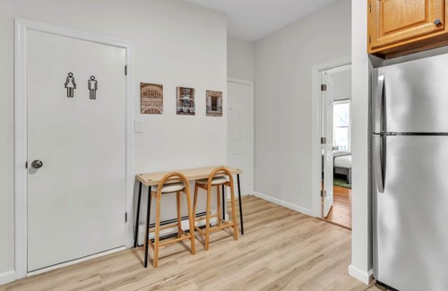 Hackensack River Waterfront Casa | Welcoming Sunlit Room Near NYC/Trans/Cafe/Rest.