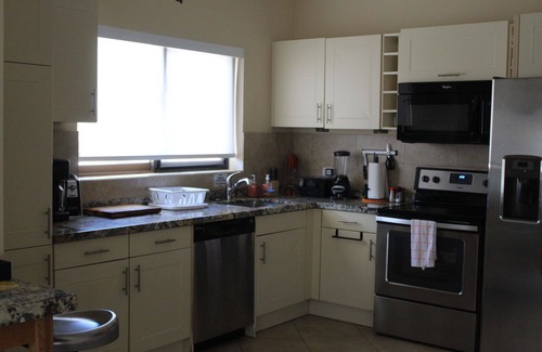 Gold Coast Casa | Welcoming villa within five minutes of the beach.