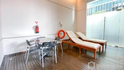 Bangka Apartamento | Well Appointed 2BR at Kemang Village Apartment By Travelio
