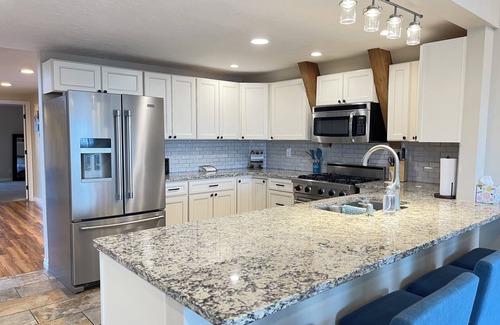 Miller Creek Casa | Well Appointed 3 Bedroom 4 Bed Residence