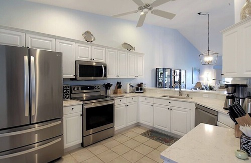 Sarasota Condominio | Well-appointed lakefront condo | Heritage Oaks County Club - Bellevue