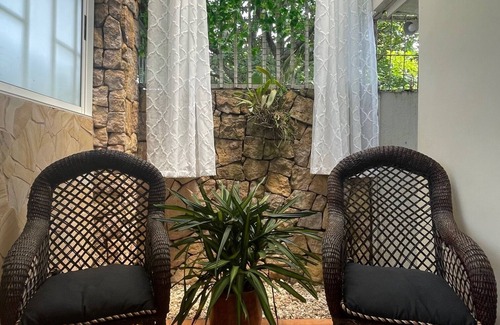 Ciudad Colón Casa | Well-appointed private 3 bedroom house - fast wifi, attached garage, laundry & +