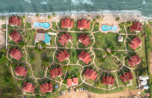 Hopkins Complejo | Well-Appointed Suite w/ Private Deck, Full Kitchen, & Beautiful Beach Views