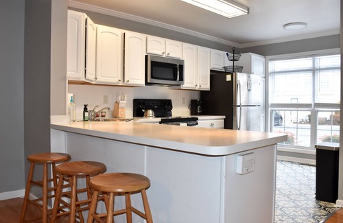 Lewes Casa | Well Appointed Three Bedroom Townhome East of Rte 1 and Minutes to Downtown Lewes and Delaware's Fantastic Beaches (Sleeps 10)