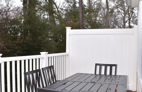 Lewes Casa | Well Appointed Three Bedroom Townhome East of Rte 1 and Minutes to Downtown Lewes and Delaware's Fantastic Beaches (Sleeps 10)
