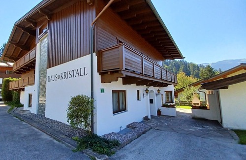 Scheffau am Wilden Kaiser Apartamento | Well-equipped vacation apartment with fireplace for 8 (+2) people