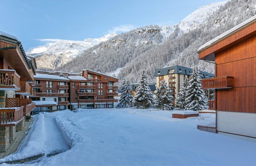 Val-d'Isere Apartamento | Apartamento céntrico, bien equipado, con balcón y garaje en Val-d'Isère