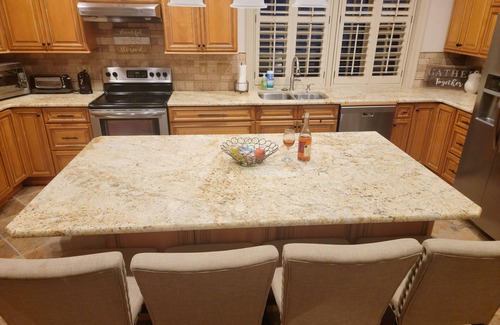 New Iberia Casa | Well-equipped 3BR/3BA with large common space in the heart of Historic Downtown