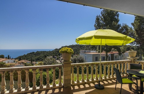 Canyelles Casa | Well-kept house with wonderful sea views and communal pool
