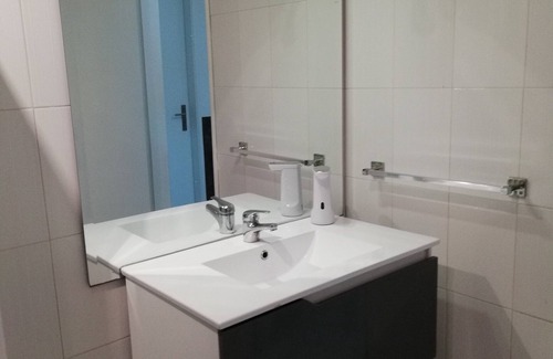 Torre da Marinha Apartamento | Bienvenido a South Bay Guest House