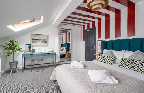 Queens Quarter Casa | Wellesley Guest Accommodation