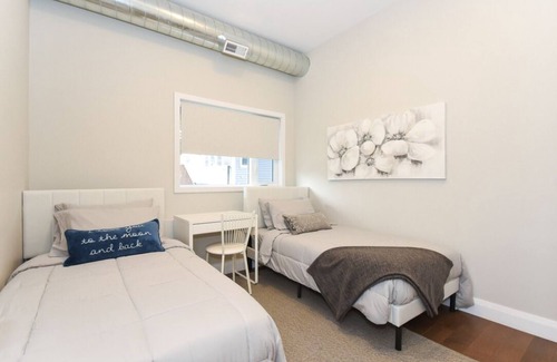 Wellington Village Apartamento | Wellington Village (Westboro Ottawa) Industrial Chic