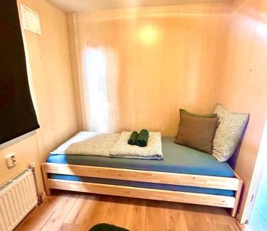 Vijfhuizen Casa | Wellness bungalow with jacuzzi &sauna&private garden near Amsterdam