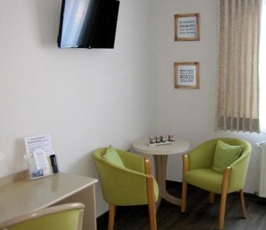 Rengershausen Hotel | Wellness-Gasthof-Cafe Nuhnetal