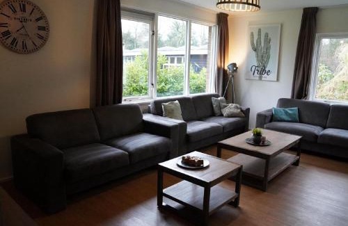 Bosgebied Hoenderloo Casa | Wellness Home w Hot Tub