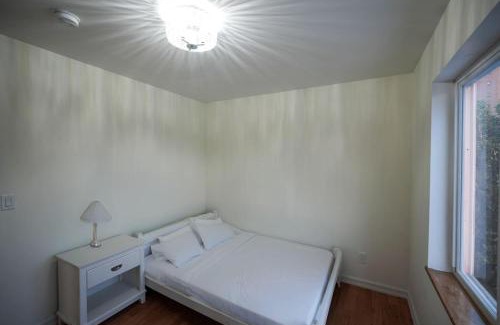 West New York Casa | Wellness Sanctuary min to NYC Sleeps 9 w Garage