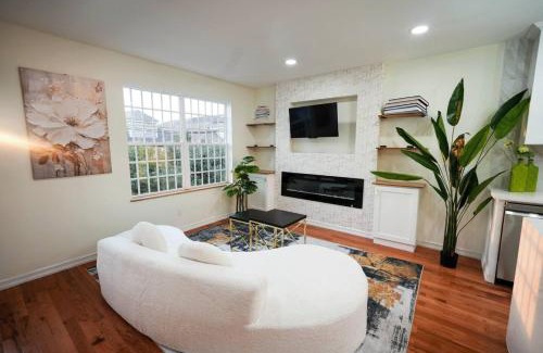 West New York Casa | Wellness Sanctuary min to NYC Sleeps 9 w Garage