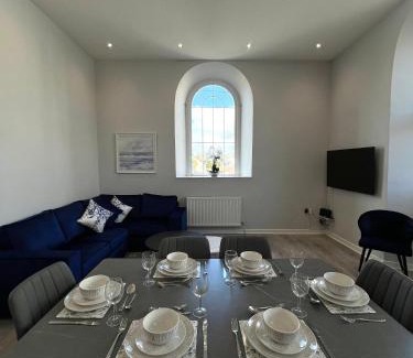 Merthyr Tydfil Apartamento | Welsh Getaway Apartment - Town Centre