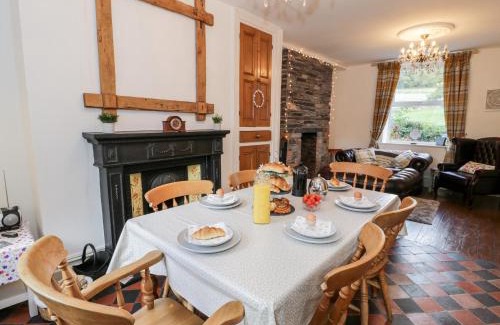 Caernarfon Casa | Wenallt