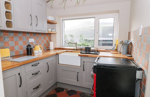 Caernarfon Cabaña | WENALLT, pet friendly, country holiday cottage in Penygroes