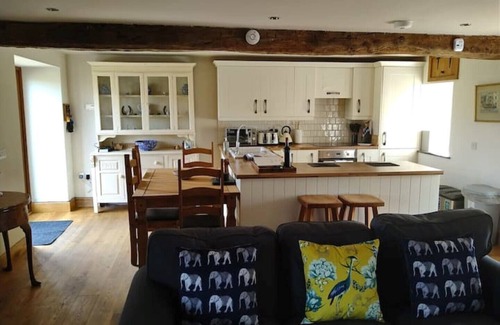 Heol Senni Cabaña | Wern Ddu, Defynnog, scenic Brecon Beacons