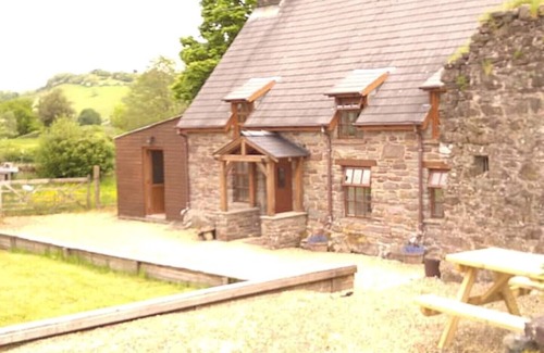 Heol Senni Cabaña | Wern Ddu, Defynnog, scenic Brecon Beacons