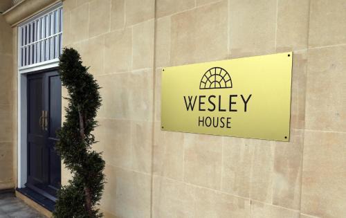 Cheltenham Apartamento | Wesley House - Fantastic Location with Free Parking