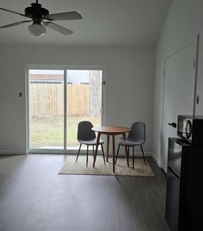 Kingwood Casa | Weslynn's Minimalistic Stay