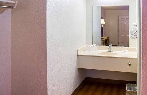 West Ashley Hotel | West Ashley Inn