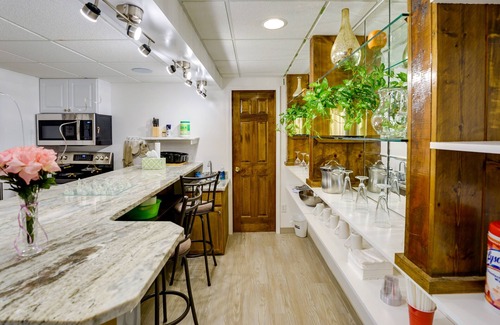 Orchard Lake Village Apartamento | West Bloomfield Retreat: Stay in Nature Preserve!