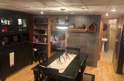 Weyerhaeuser Cabina | West Bay - A classic cabin experience on Island Lake