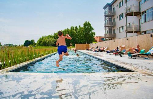 Westende Apartamento | West Bay Apartments