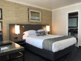 West Beach Hotel | West Beach Inn, a Coast Hotel