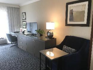 West Beach Hotel | West Beach Inn, a Coast Hotel